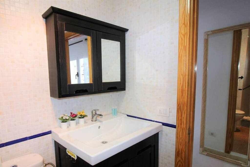 Casa Alejandra Con Terraza Y Barbacoa Vila El Golfo Exterior foto